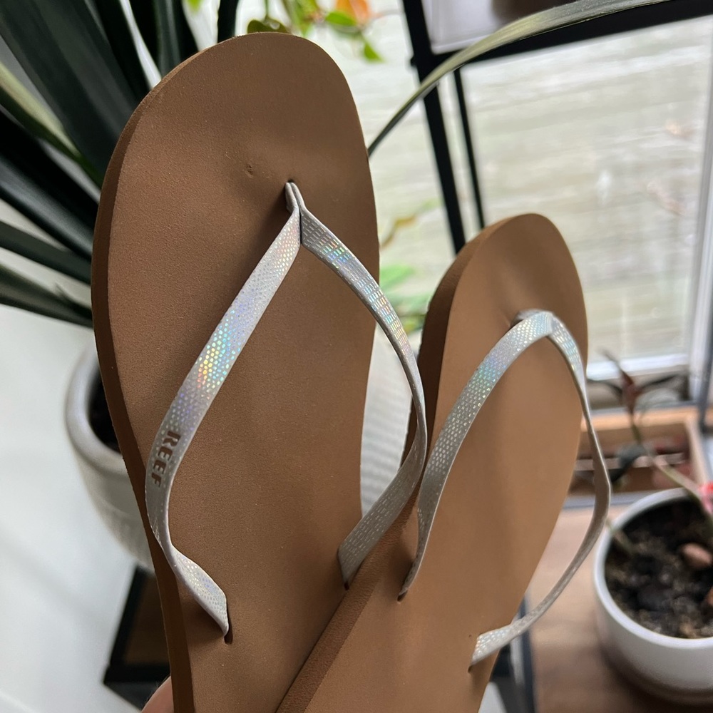 Iridescent Reef Bliss Night's Sandals 7